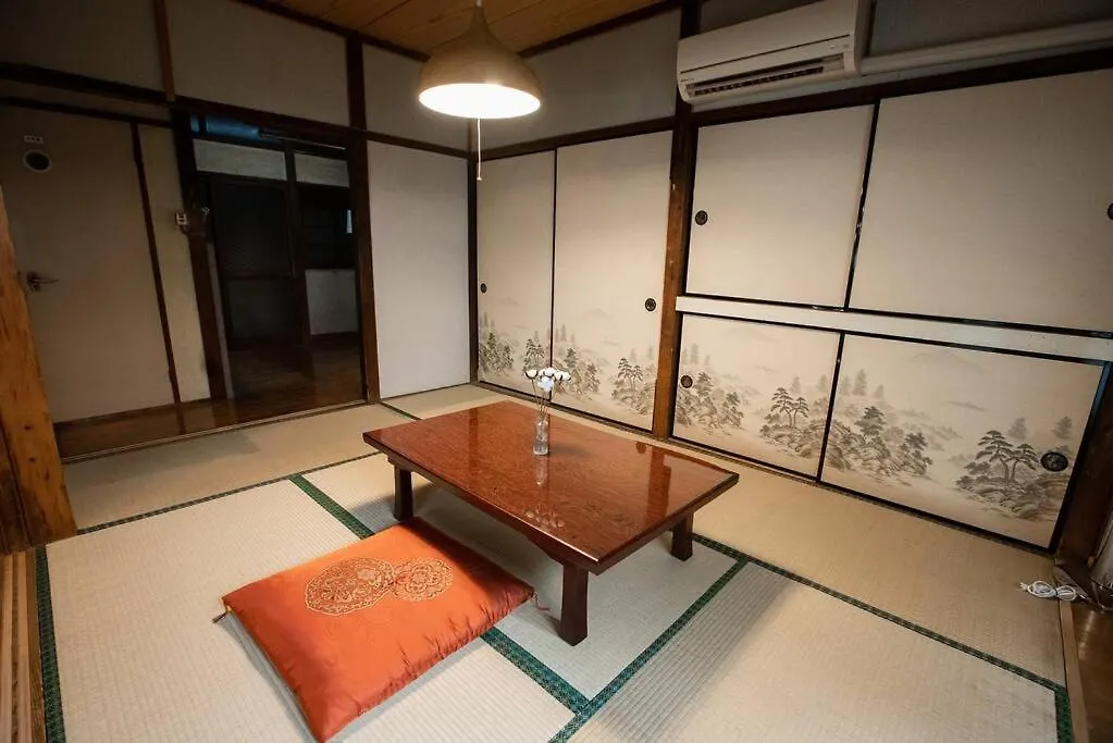 Apartment 【70平米 長期予約大歓迎】6Ldk/日本家屋貸切/大人数で寛げる空間 Tokyo